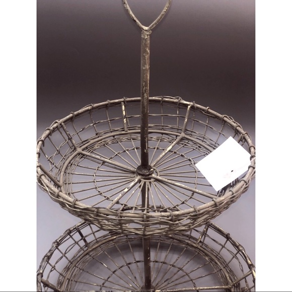 Vintage Heart Two Tier Serving Stand - Picture 13 of 14